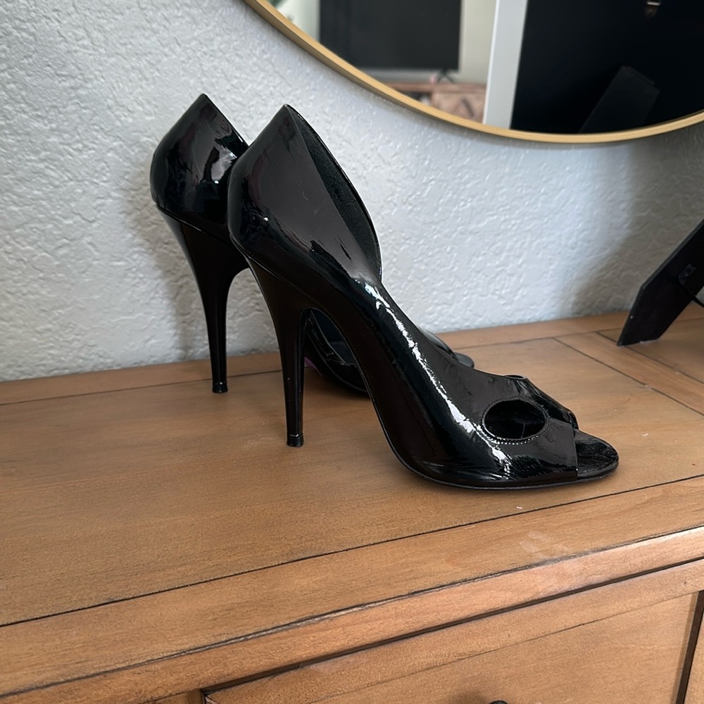 Black Givenchy size 38/8 US